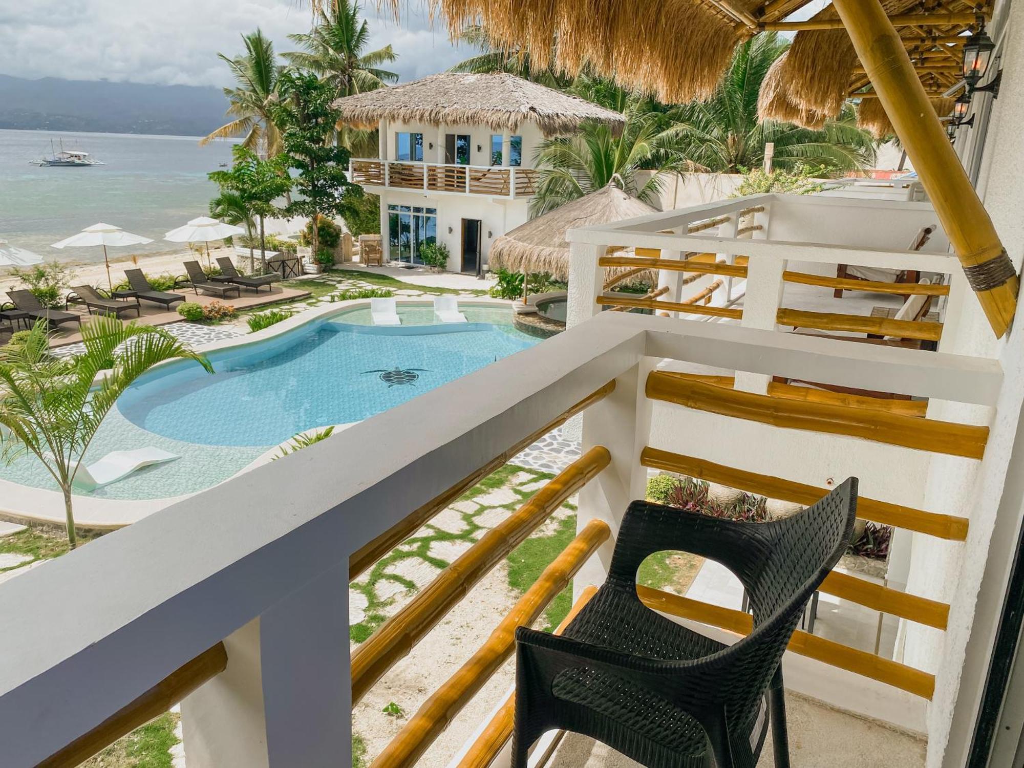 Avila'S Horizon Dive Resort 桑坦德 外观 照片